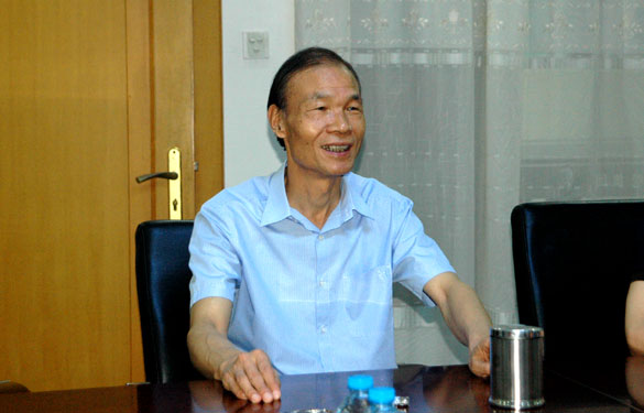 溧阳市代市长苏江华来江苏聚鑫汇电缆集团指导工作