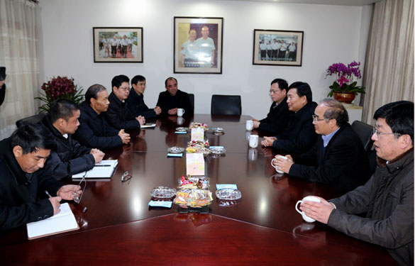 溧阳市委书记盛建良一行来聚鑫汇集团走访慰问