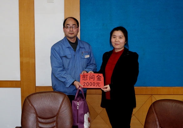 溧阳市总工会领导来聚鑫汇集团慰问劳动模范