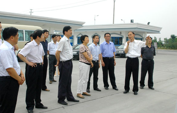 溧阳市人大常委会领导视察聚鑫汇集团超高压电缆项目建设情况