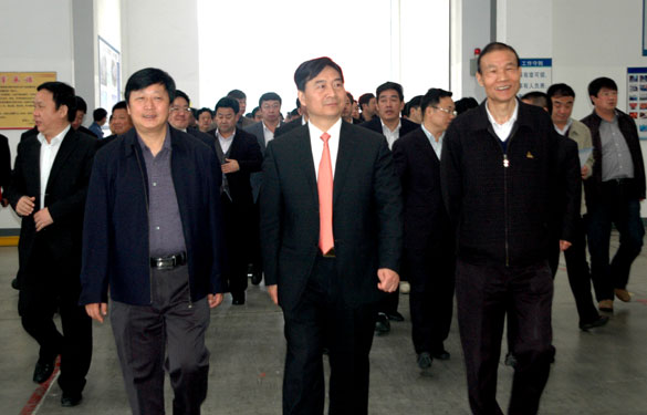 邓州市党政代表团来聚鑫汇集团参观考察