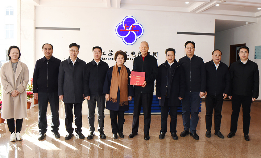 新春送祝福、鼓干劲  常州市人大常委会主任白云萍一行到访聚鑫汇电缆