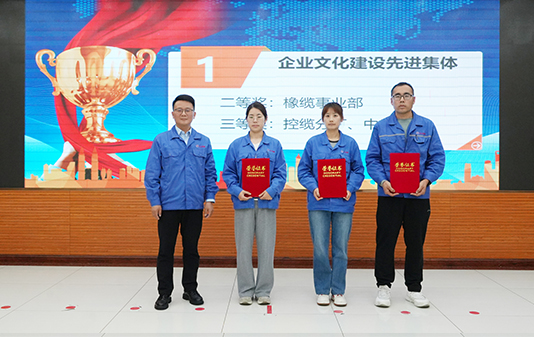 1776394107470285ipBU.jpg